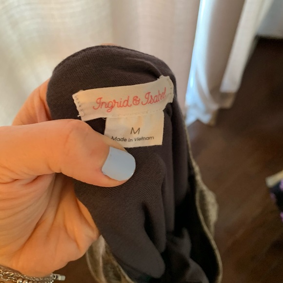 Ingrid & Isabel maternity gold dress - Picture 4 of 4